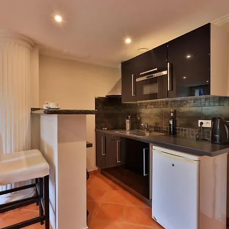 Emeraude Résidence Hotelière Aparthotel Juan-les-Pins