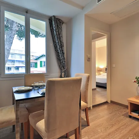 Emeraude Residence Hoteliere جوان ليه باه